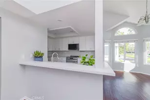 83 Huntington, Irvine, CA 92620 - Photo 9