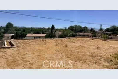 16192 Molino, Victorville, CA 92395 - Photo 9