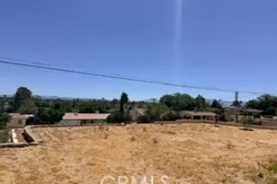 16192 Molino, Victorville, CA 92395 - Photo 9