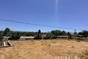 16192 Molino, Victorville, CA 92395 - Photo 9