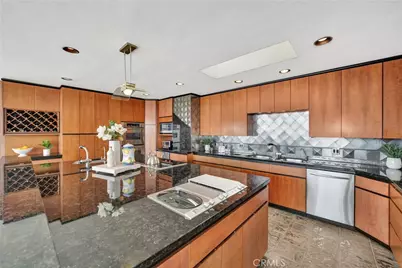 5400 E The Toledo #701, Long Beach, CA 90803 - Photo 29