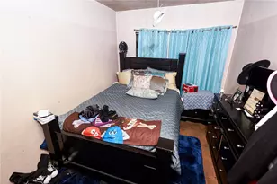 447 E 94th St, Los Angeles, CA 90003 - Photo 21