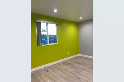 531 W 80th Street, Los Angeles, CA 90044 - Photo 13