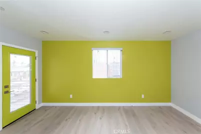 531 W 80th Street, Los Angeles, CA 90044 - Photo 5
