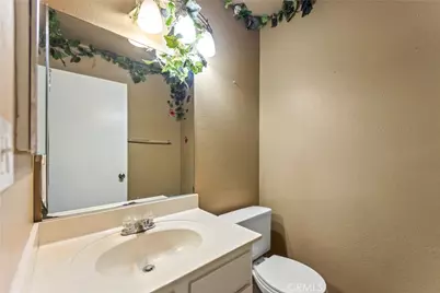 16414 Cornuta, Bellflower, CA 90706 - Photo 9