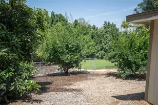 1566 Heather, Riverside, CA 92504 - Photo 3