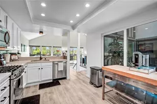49 Montanas Este, Irvine, CA 92612 - Photo 13