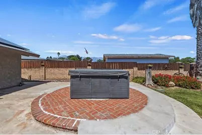 34407 Fairview Dr, Yucaipa, CA 92399 - Photo 33