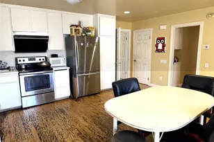 3852 Uris Ct, Irvine, CA 92606 - Photo 5