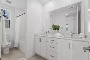 121 Bosal, Irvine, CA 92618 - Photo 25