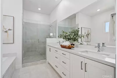 121 Bosal, Irvine, CA 92618 - Photo 19