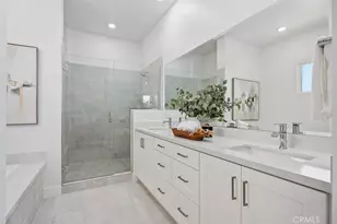 121 Bosal, Irvine, CA 92618 - Photo 19