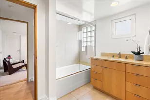 1554 E Oceanfront, Newport Beach, CA 92661 - Photo 23