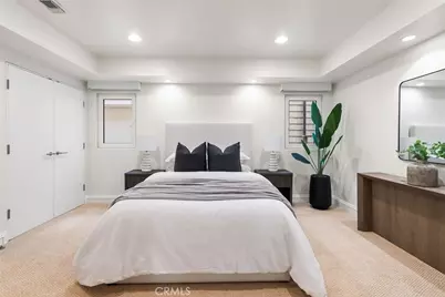1554 E Oceanfront, Newport Beach, CA 92661 - Photo 19