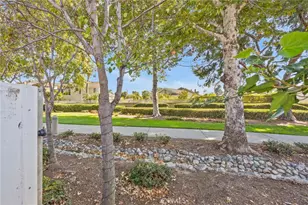15 Bluecoat, Irvine, CA 92620 - Photo 3