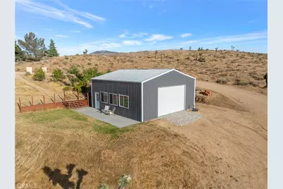 25275 Ocotillo, Apple Valley, CA 92308 - Photo 3