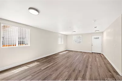 924 W 75th Street, Los Angeles, CA 90044 - Photo 11