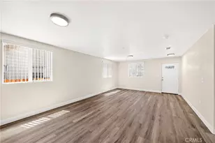 924 W 75th St, Los Angeles, CA 90044 - Photo 11