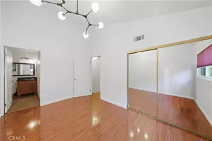 1554 N Hobart, Los Angeles, CA 90027 - Photo 27