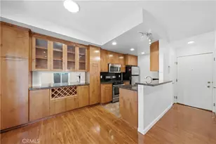 1554 N Hobart, Los Angeles, CA 90027 - Photo 3