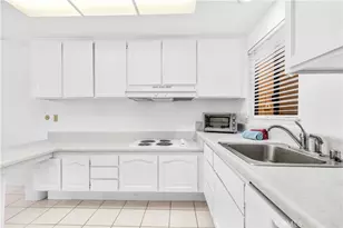 878 Via Mendoza, Laguna Woods, CA 92637 - Photo 11