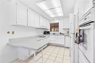 878 Via Mendoza, Laguna Woods, CA 92637 - Photo 7