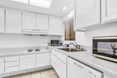 878 Via Mendoza #P, Laguna Woods, CA 92637 - Photo 9
