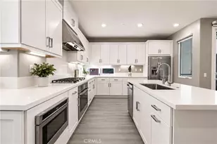 253 Waypoint, Tustin, CA 92782 - Photo 19