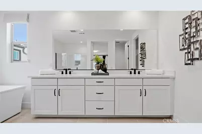133 Bosal, Irvine, CA 92618 - Photo 25