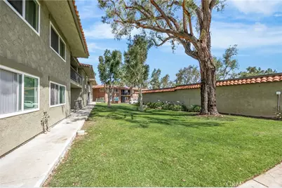 1554 Border #B, Corona, CA 92882 - Photo 23