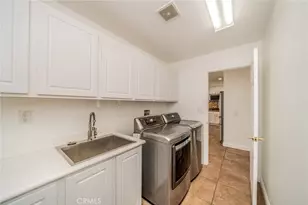 8274 Fern Grove Cir, Riverside, CA 92508 - Photo 9