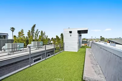 304 Grand Boulevard, Venice, CA 90291 - Photo 37