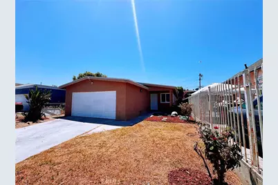 1426 E 48th Place, Los Angeles, CA 90011 - Photo 1