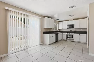 28047 Ermine, Canyon Country, CA 91351 - Photo 9