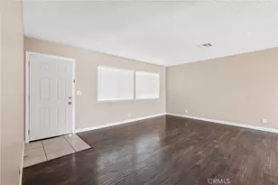 28047 Ermine, Canyon Country, CA 91351 - Photo 5