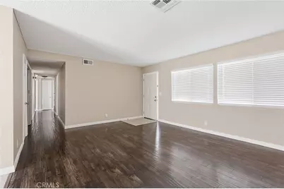 28047 Ermine, Canyon Country, CA 91351 - Photo 3