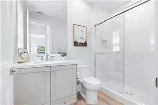 63 Longchamp, Irvine, CA 92602 - Photo 19