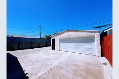 231 E 105th Street, Los Angeles, CA 90003 - Photo 7