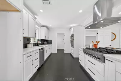 760 N Huntington, San Fernando, CA 91340 - Photo 17