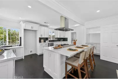 760 N Huntington, San Fernando, CA 91340 - Photo 11