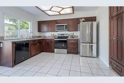 16183 Mount Erebus Court, Fountain Valley, CA 92708 - Photo 15