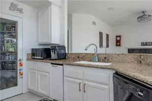 1011 S Mountcrest Ct, Anaheim, CA 92808 - Photo 13