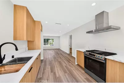 7117 Natick, Van Nuys, CA 91405 - Photo 9