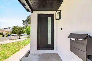 7117 Natick, Van Nuys, CA 91405 - Photo 1