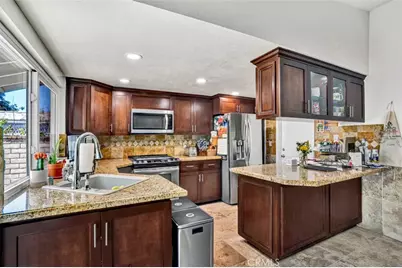15442 Eiffel, Irvine, CA 92604 - Photo 9