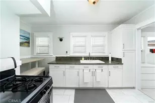 1546 1/2 Rosalia Rd, Los Angeles, CA 90027 - Photo 9