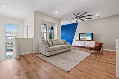 88 Renewal, Irvine, CA 92618 - Photo 5