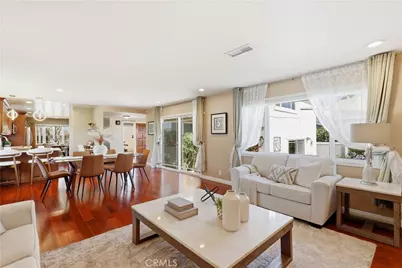 2524 Hartford Avenue, Fullerton, CA 92835 - Photo 5