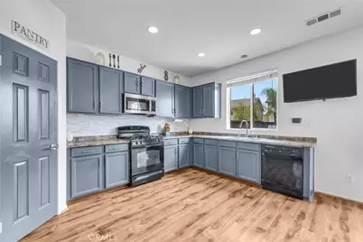 10916 Marygold, Corona, CA 92883 - Photo 5