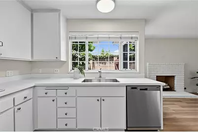 19541 Hartsdale, Huntington Beach, CA 92646 - Photo 11